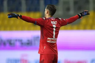 Darvozabon Meret yozda “Napoli”ni tark etishi mumkin