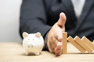 Bank kartalaridan qarz yechishda minimal mablag' miqdori belgilandi