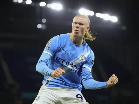 Xoland "Arsenal"ga qarshi o'yindagi epizodni hazil bilan esladi