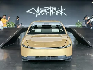 Tesla rul va pedalsiz Cybercab robotaksisini ishlab chiqarishni boshladi