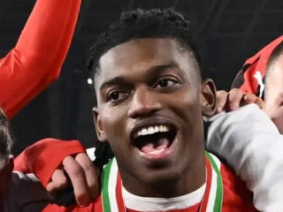 "Milan" sobiq futbolchisi: Leau ketishi kerak