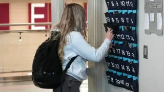 Dunyo maktablarida smartfonlardan foydalanishga qo'yilgan cheklovlar ikki baravarga ko'paydi