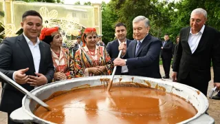 Mirziyoyev Toshkentdagi Bog'imaydon mahallasi hayoti bilan tanishdi