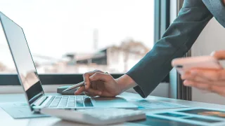 Tadbirkorlar uchun hisobvaraq blokirovkasini bekor qilish tartibi soddalashtirilmoqda