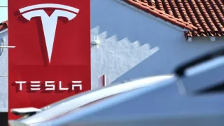 Tesla Xitoyda sunʼiy intellekt yordamchisini roʻyxatga oldi