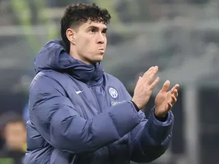 Marsel Desayli Alessandro Bastonini Paolo Maldini bilan solishtirgan