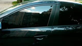 Toshkentda avtomobil oynalarini qoraytirish narxi arzonlashishi haqidagi xabarlar rad etildi