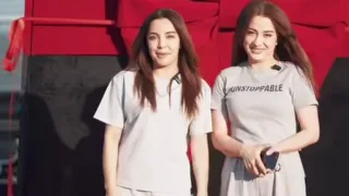 Jo'rayev opa-singillar ota-onasiga yangi avtomobil sovg'a qildilar (video)