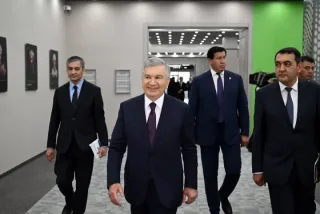 Mirziyoyev Farg'onadagi yangi IT-park imkoniyatlari bilan tanishdi
