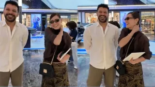 Emre Kiviljim va Yulduz Rajabova to'y taklifnomalarini tarqatishni boshladi