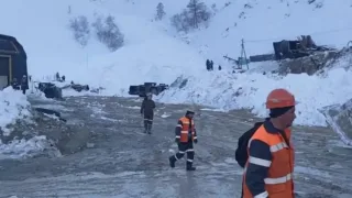 Buryatiyadagi qor ko'chkisi oqibatida olti kishi halok bo'ldi