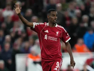 Aleksandr Isak "Everton" bilan derbi oldidan fikr bildirdi