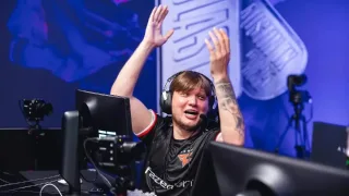 S1mple dunyo reytingida peshqadamlikni qaytarish uchun mashg'ulotlarga qaytdi