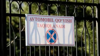 Ko'p kvartirali uylar hududida avtomobil saqlash tartibi belgilandi