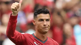 Rio Ferdinand Ronaldoni tanqid qilayotganlarga keskin munosabat bildirdi