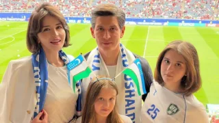 Otabek Umarov va Shahnoza Mirziyoyeva milliy jamoani stadiondan qo‘llab-quvvatladi