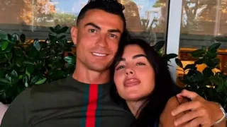 Jorjina Ronaldu faoliyatini ellik yoshgacha davom ettirishi mumkinligini aytdi
