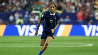 Liverpul hujum chizig‘ini kuchaytirish uchun Bredli Barkolaga qiziqmoqda