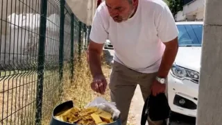 Turkiyada oila uy uchun yig‘ilgan oltinlarni adashib axlatga tashladi