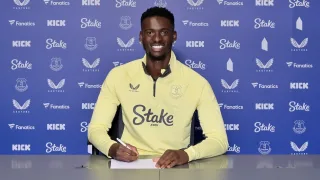 Borussiya Dortmund Everton yarim himoyachisi uchun kurashga qo‘shildi