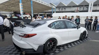 Toyota ikkita dvigatelli 700 ot kuchiga ega Camry modelini namoyish etdi