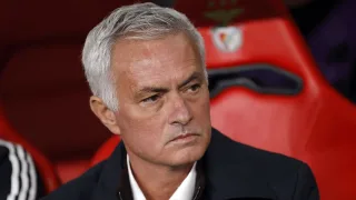 Joze Mourinyo Real Madrid bilan shartnoma imzolash uchun Ispaniyaga ketdi
