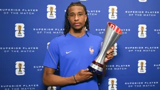 Bavariya Olise uchun futbol tarixidagi eng katta tovon pulini talab qilmoqda