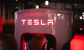 Hina kompaniyasining yangi batareyalari Tesla texnologiyasiga raqobatchi bo‘lmoqda