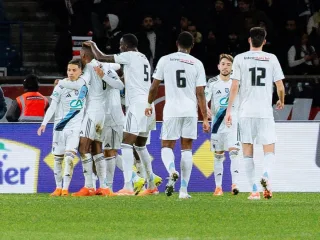 Parij klubi PSJ tarbiyalanuvchisi Emmanuel Mbemba bilan shartnoma imzoladi