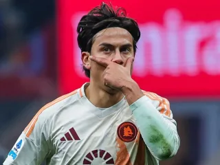 Paulo Dibala Roma bilan shartnomasini yana bir yilga uzaytirdi
