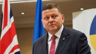 Zelenskiy va Zalujniy o‘rtasidagi yashirin uchrashuv tafsilotlari ma’lum bo‘ldi