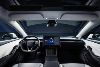Tesla avtomobillarida Grok suniy intellekti boshqaruvni o‘z zimmasiga oladi