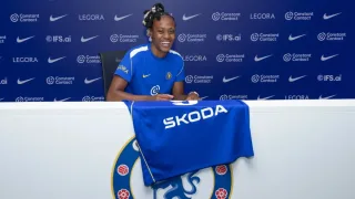 Chelsi ayollar jamoasi tarixiy transferni rasman amalga oshirdi