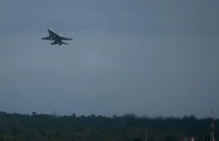 Sun’iy intellekt boshqaruvidagi F-16 qiruvchisi ilk parvozini amalga oshirdi