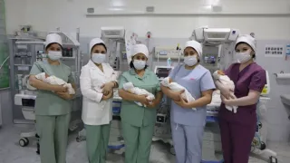 Andijonda bir oilada besh nafar egizak dunyoga keldi