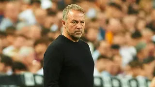Hansi Flik Barselona safida yosh iqtidorlarni kashf etmoqda