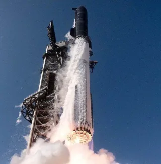 SpaceX kompaniyasi Starship raketasining navbatdagi sinov parvoziga tayyorlanmoqda