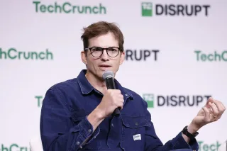 Eshton Kutcher Sound Ventures kompaniyasidan ketib yangi fond ochmoqda