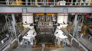 NASA Oydagi missiya uchun yangi raketani yigʻishni boshladi
