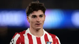 Arsenal Julian Alvares transferi bo‘yicha muzokaralarni faollashtirmoqda