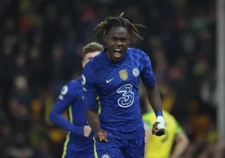 Komo Chelsi himoyachisini o‘z safiga qo‘shib olishga urinmoqda