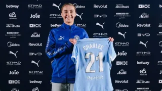 Manchester Siti Chelsi himoyachisi Niamh Charlzni o‘z safiga qo‘shib oldi