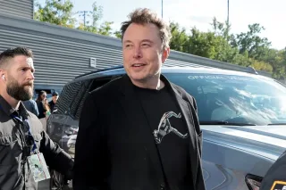 Ilon Mask Teslani suniy intellekt kompaniyasiga aylantirmoqchi