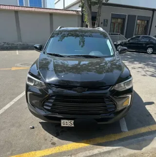 Qarzdor fuqaroning Tracker 2 avtomobili majburiy tartibda xatlandi