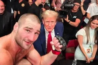 UFC chempioni Shon Striklend Donald Tramp siyosatini keskin tanqid qildi
