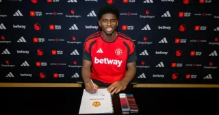 Manchester Yunayted Karlos Baleba bilan shartnoma imzoladi