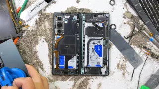 Samsung Galaxy Z Fold8 Ultra chidamlilik testidan o'ta olmadi