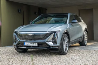 General Motors Britaniyada Cadillac brendini qayta tiklashni kechiktirmoqda