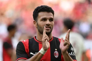Milan yozgi oʻrtoqlik oʻyinida Manchester Yunaytedni magʻlub etdi