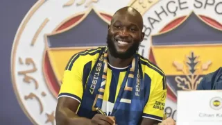 Romelu Lukaku Fenerbahche jamoasi bilan rasmiy shartnoma imzoladi